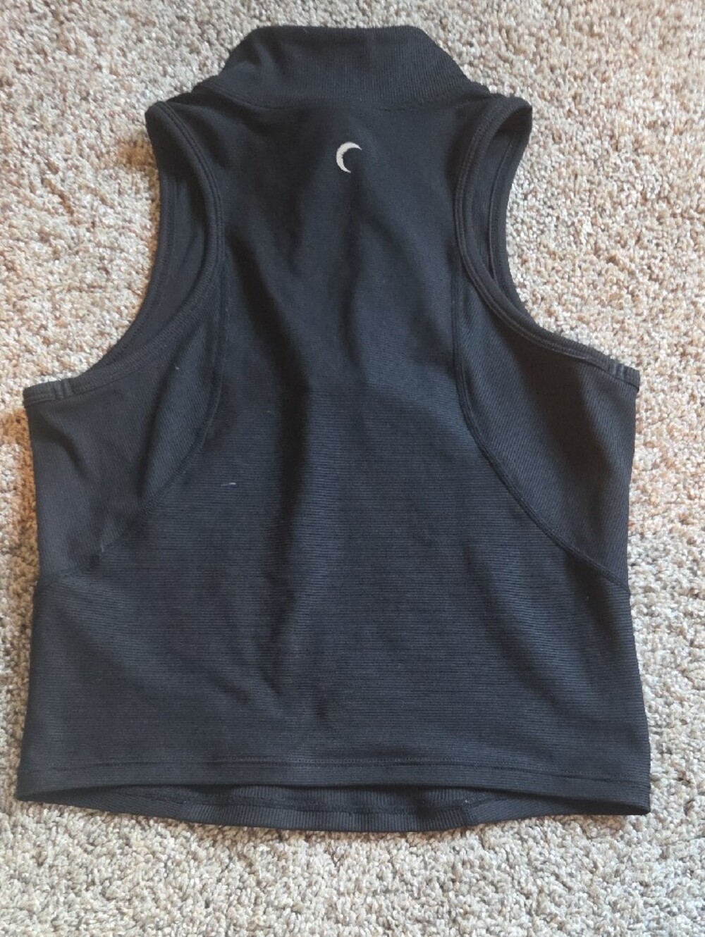 Women’s Black Ribbed Zip-Front Tank Top - Picture 3 of 4